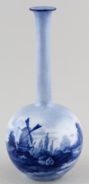 Vase c1895